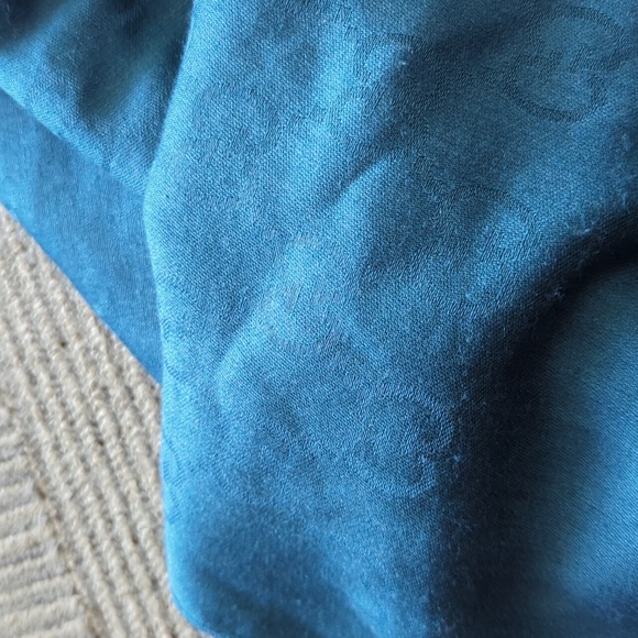 Gucci blue scarf - Picture 14 of 16